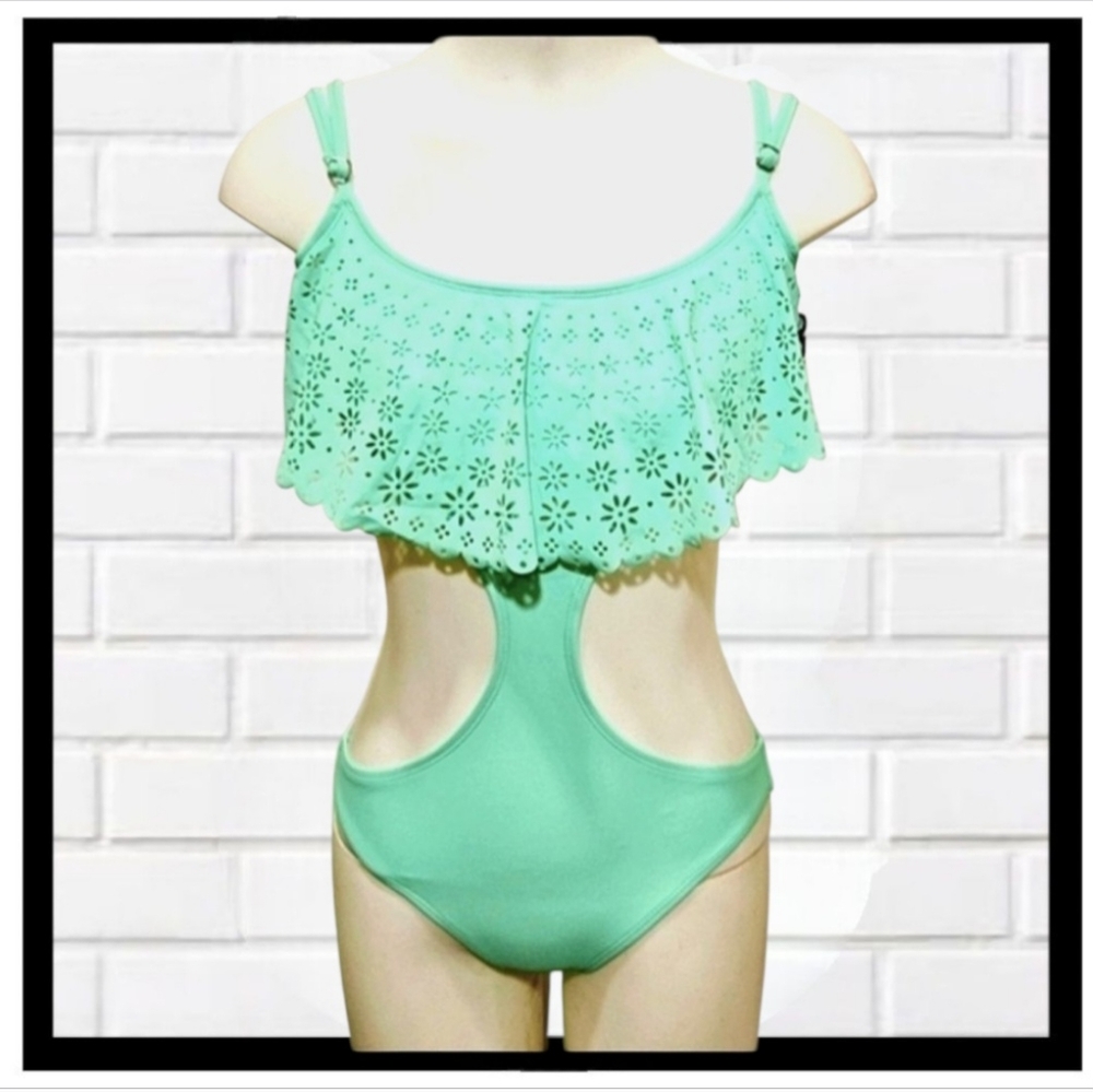 BONGO Womens Cut Out Front One Piece Bathing Suit Size Small Mint Green